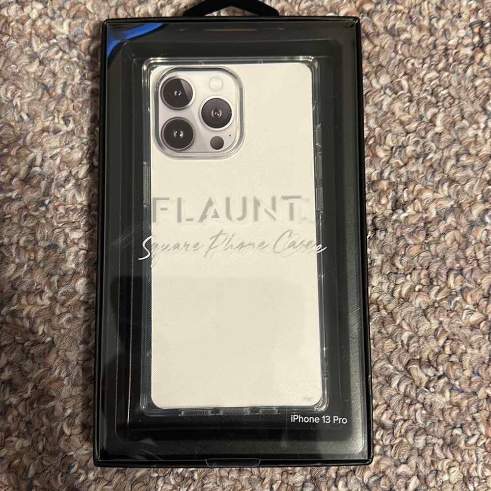 Flaunt Case for iPhone 13 Pro